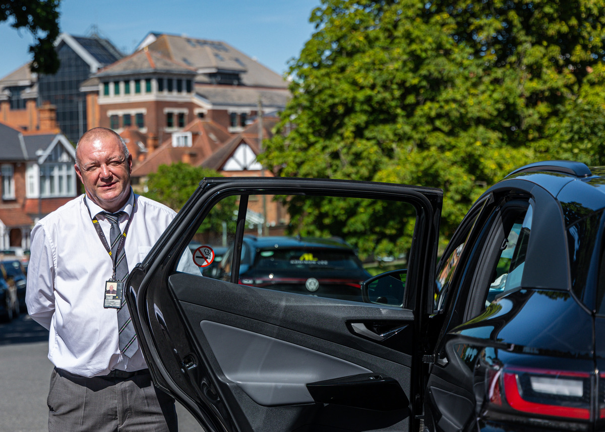 A Private Hire Driver’s Guide to Pets in Your Vehicle