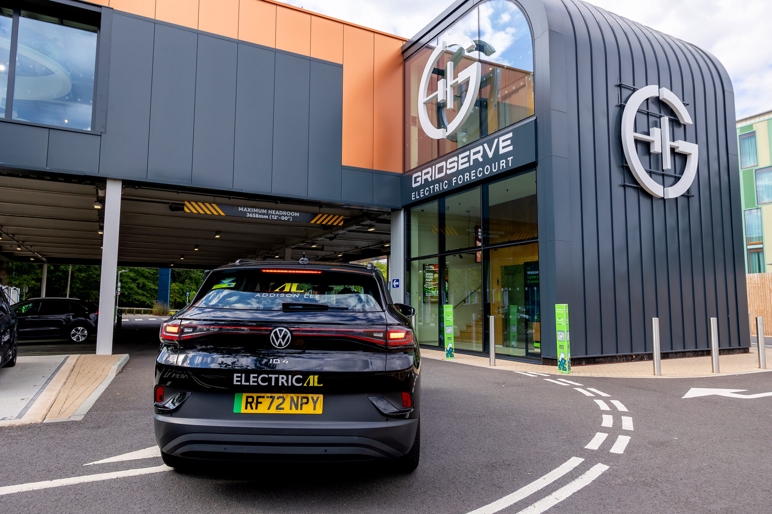 GRIDSERVE and Addison Lee Strategic Partnership Supports Sustainable Airport Transfers at London Gatwick